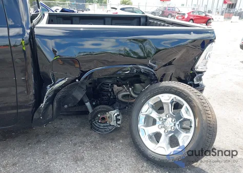 2025 Ram 1500 Big Horn 4X2 5'7 Box z USA, uszkodzony, nr VIN 1C6RREFP4SN723359